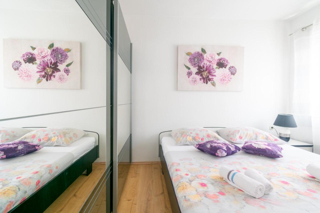 Modern Apartment With Private Pool Bibinje Zewnętrze zdjęcie